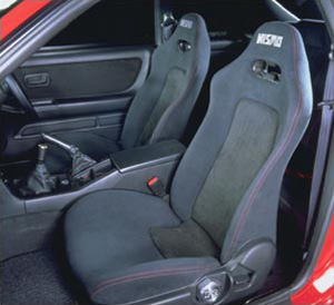 NISMO 400R Front Seats Picture